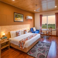 EXECUTIVE  ROOM